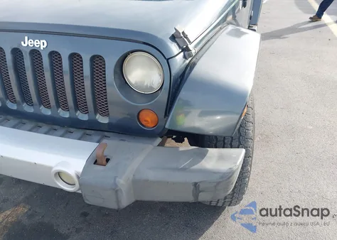 2008 Jeep Wrangler Unlimited Sahara z USA, uszkodzony, nr VIN 1J4GA59188L587461